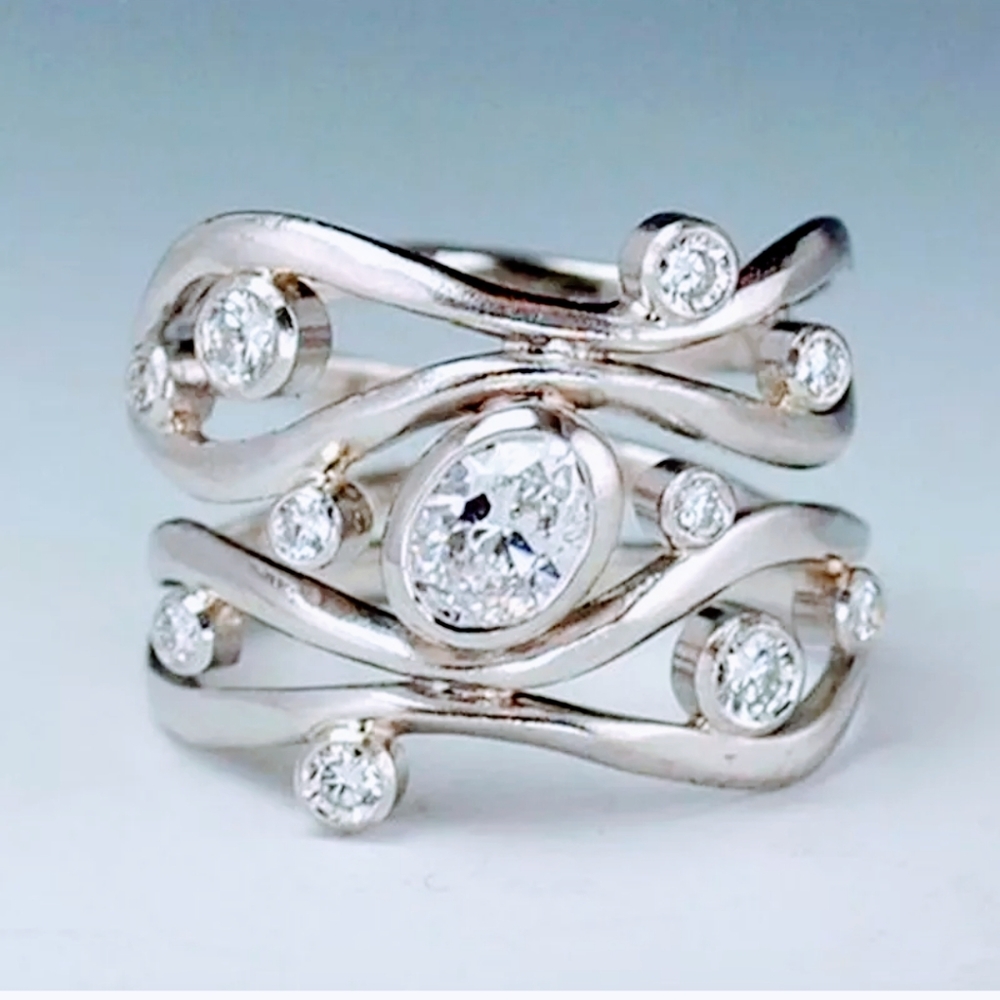 Fancy fashion ring silver tone white sapphire size 8 7